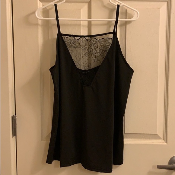 Tops - 🐝 🆕 NWOT Lace insert strap back cami top